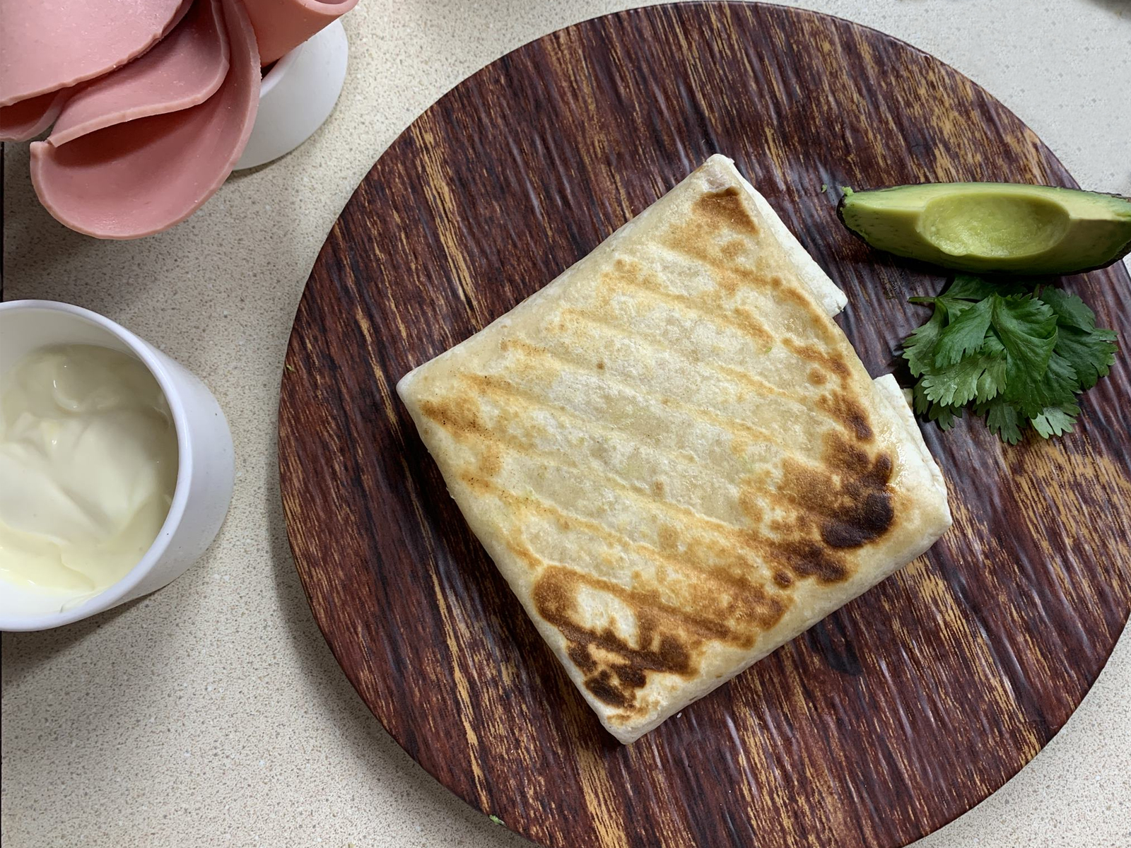 Wrap de aguacate con carne