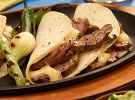 Tacos de Arrachera Gratinada